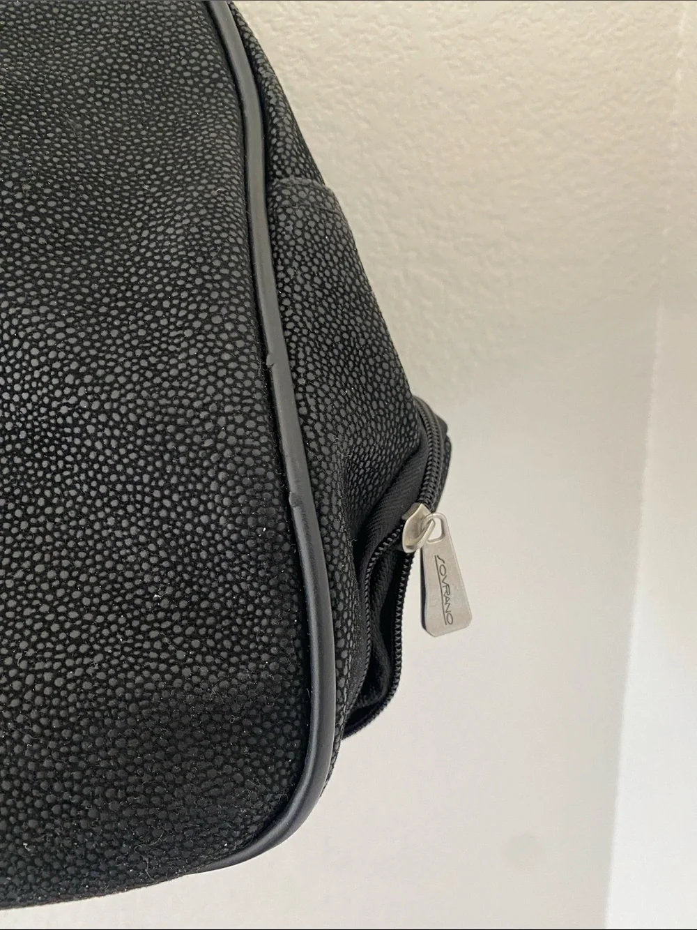 Sovrano Black  Novohyde Leather Wheeled Duffel Bag with Hideaway Handle NWOT